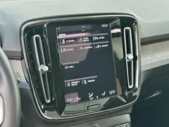 2022 Volvo XC40 4WD Luxury, синий — фото 13