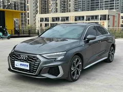 2023 Audi A3L Limousine 35 TFSI Luxury Sport — фото 1