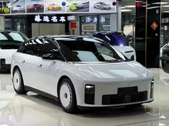 2026 Li Auto i6 2WD Standard, белый — фото 3