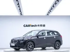 2021 BMW X1 — фото 1