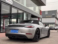 2022 Porsche 718 Boxster 2.0T — фото 16