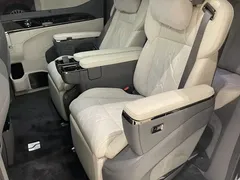 2024 Zeekr 009 6-Seat Executive 4WD 108kWh, чёрный — фото 10