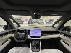 2024 Zeekr 009 6-Seat Executive 4WD 108kWh, чёрный — фото 12