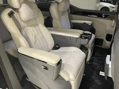 2024 Zeekr 009 6-Seat Executive 4WD 108kWh, чёрный — фото 14