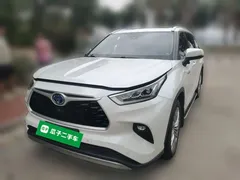2022 Toyota Highlander Hybrid 2.5L 4WD Premium 7-seat, белый — фото 1