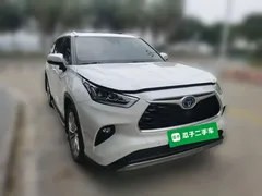 2022 Toyota Highlander Hybrid 2.5L 4WD Premium 7-seat, белый — фото 3