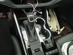 2022 Toyota Highlander Hybrid 2.5L 4WD Premium 7-seat, белый — фото 15