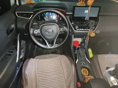 2023 Toyota Frontlander 2.0L Hybrid Leading, белый — фото 11