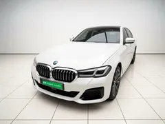 2023 BMW 5 Series 530Li Leading M Sport Package, белый — фото 1