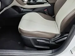 2024 BYD Qin PLUS Honor DM-i PHEV 55km Leading, белый — фото 20
