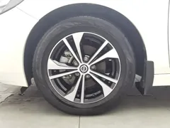 2022 Nissan Sylphy 1.6L XL CVT Enjoy, белый — фото 17