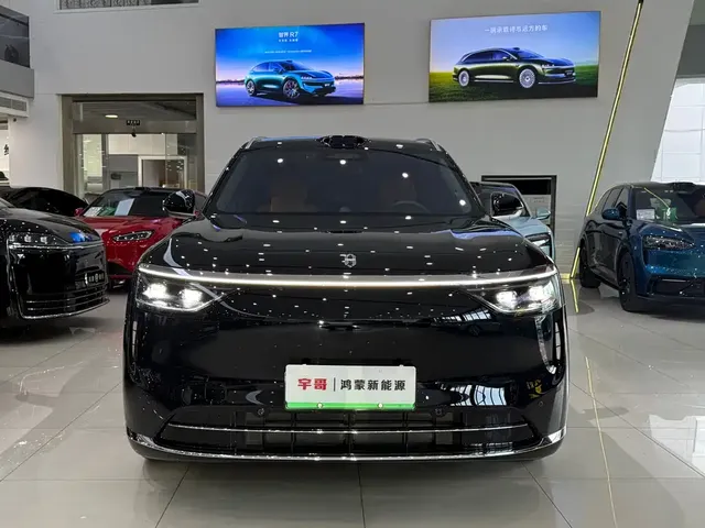 2025 Aito M8 EREV Max+ 53.4kWh 6-seat 192-line LiDAR
