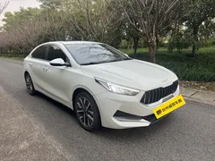 2021 Kia Cerato 1.5L CVT Fashion, белый — фото 3