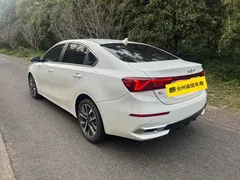 2021 Kia Cerato 1.5L CVT Fashion, белый — фото 6