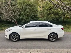2021 Kia Cerato 1.5L CVT Fashion, белый — фото 7