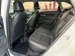 2023 Kia Seltos 1.5L CVT Luxury, белый — фото 9
