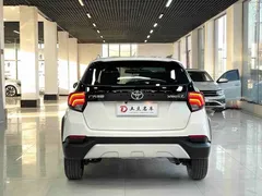 2022 Toyota Yaris L Zhixuan X 1.5L CVT Luxury Plus, белый — фото 15