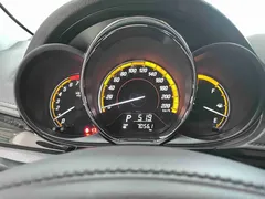 2022 Toyota Yaris L Zhixuan X 1.5L CVT Luxury Plus, белый — фото 17