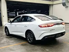2024 BYD Qin L PHEV 80km Leading, белый — фото 9