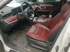 2023 Jetour X70 PLUS 1.5T DCT Pro 7-seat, белый — фото 15