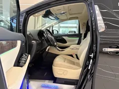 2021 Toyota Alphard Hybrid 2.5L Luxury, чёрный — фото 5