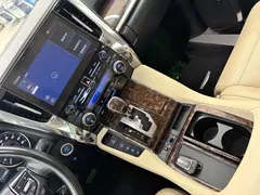 2021 Toyota Alphard Hybrid 2.5L Luxury, чёрный — фото 11