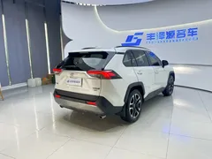 2020 Toyota RAV4 2.0L CVT 4WD Premium, белый — фото 4
