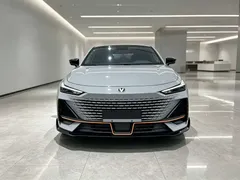 2022 Changan UNI-V 1.5T Excellence — фото 2