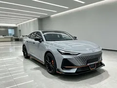2022 Changan UNI-V 1.5T Excellence — фото 3