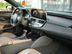 2022 Lexus ES 200 Excellence, зелёный — фото 8
