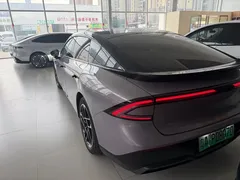 2024 Xpeng P7+ Ultra Long Range Max — фото 7