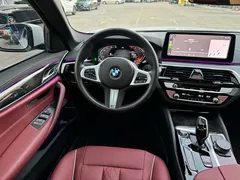 2022 BMW 5 Series 525Li M Sport Package, белый — фото 6