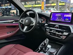 2022 BMW 5 Series 525Li M Sport Package, белый — фото 8