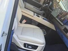 2024 Li Auto MEGA Ultra, белый — фото 14