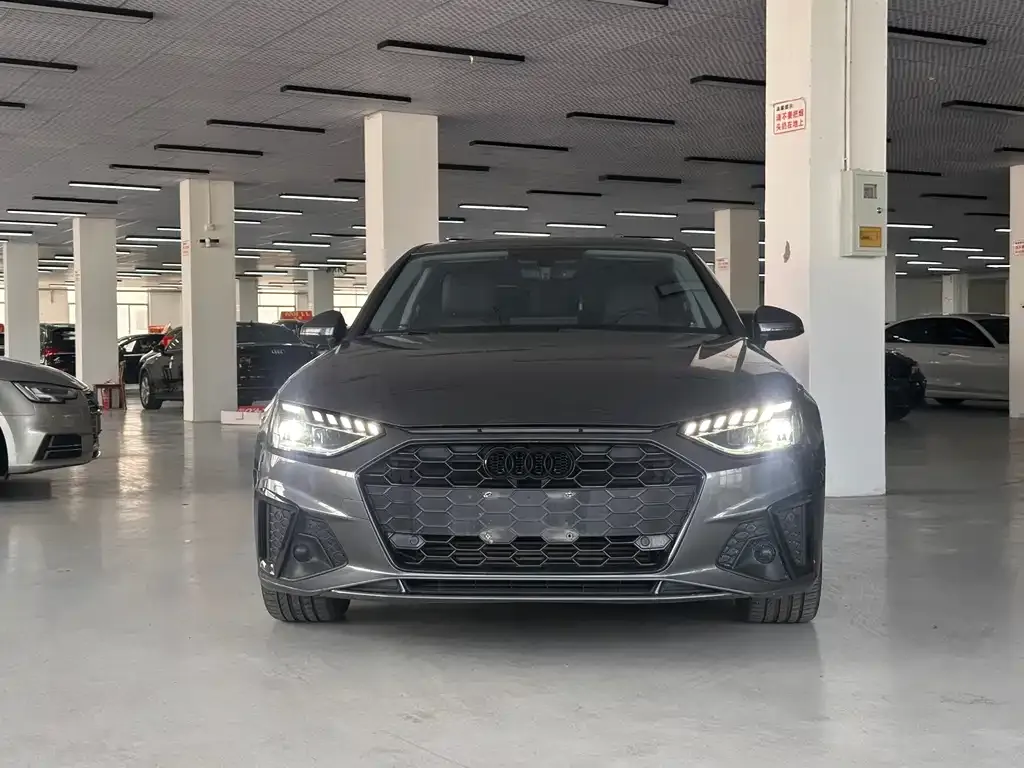 2023 Audi A4L 40 TFSI Luxury Dynamic