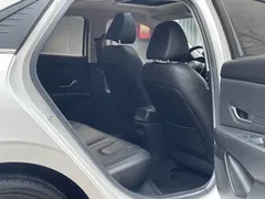 2021 Hyundai Elantra 1.5L CVT LUX Premium, белый — фото 10