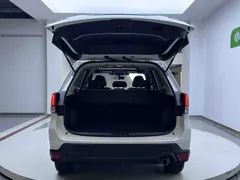 2022 Subaru Forester 2.0i AWD Luxury EyeSight, белый — фото 23