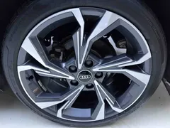 2023 Audi A3L Limousine 35 TFSI Luxury Sport, белый — фото 23