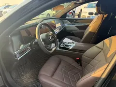 2023 BMW 7 Series 740Li Premium Luxury Package, чёрный — фото 12