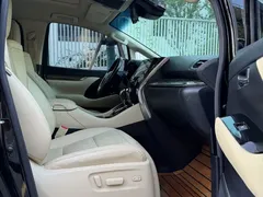 2021 Toyota Alphard Hybrid 2.5L Premium, чёрный — фото 11