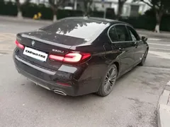 2023 BMW 5 Series 530Li Leading M Sport Package, чёрный — фото 12
