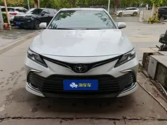 2021 Toyota Camry 2.0G Luxury, белый — фото 2