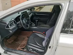 2021 Toyota Camry 2.0G Luxury, белый — фото 9