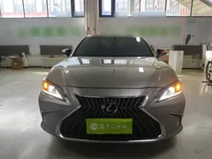 2022 Lexus ES 200 Excellence — фото 3