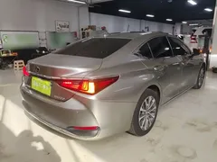 2022 Lexus ES 200 Excellence — фото 7