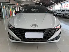 2022 Hyundai Elantra 1.5L CVT LUX Premium, белый — фото 2