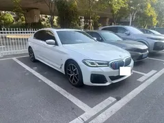 2023 BMW 5 Series 530Li Premium M Sport Package, белый — фото 3