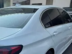 2023 BMW 5 Series 530Li Premium M Sport Package, белый — фото 6