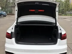 2023 Audi A4L 40 TFSI Luxury Dynamic, белый — фото 13
