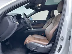 2024 Volvo XC60 4WD Zhiyuan Luxury, белый — фото 3